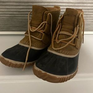 Out and About Booties - great condition!